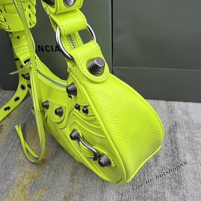 Balenciaga專櫃爆款Le Cagole半月牙腋下包餃子包 巴黎世家經典小號爆裂黑鱷金機車包 fyj1069